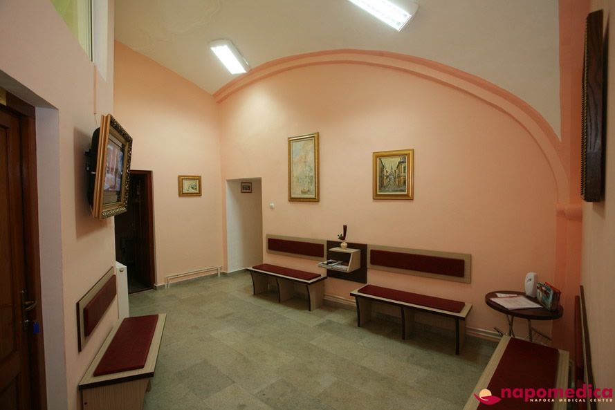 Centrul Medical Napomedica Gherla Cluj - Sala asteptare stomatologie