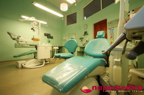 Centrul Medical Napomedica Gherla Cluj - Chirurgie dentara