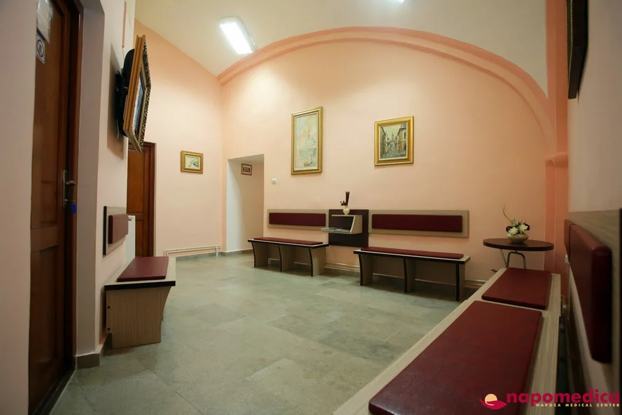 Centrul Medical Napomedica Gherla Cluj - Sala așteptare stomatologie